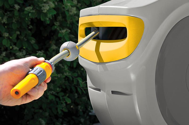 Hozelock Auto Reel 40m Wall Mounted Hose Reel – Automatic Rewind & Premium Anti-Kink Hose